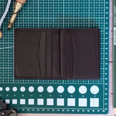 Małe brązowe Eleganckie Etui męskie Skórzane na Karty Kredytowe SH-127 - 3