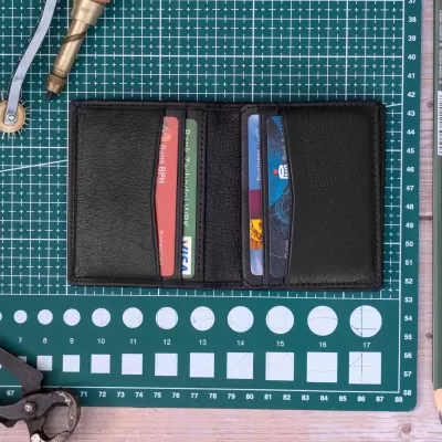 Małe czarne Eleganckie Etui męskie Skórzane na Karty Kredytowe SH-127 - 8