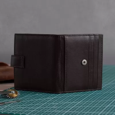 Małe Rozkładane Brązowe Etui Skórzane Męskie na Karty i Dokumenty SH-12 - 6