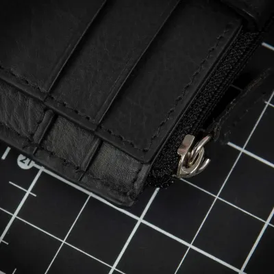 Małe czarne Etui damskie skórzane z Łańcuszkiem na Karty Dokumenty 2165 - 9