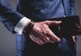 Klasyczny portfel męski – ponadczasowa elegancja dla każdego